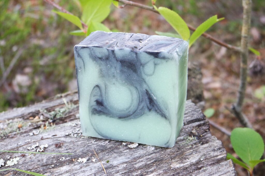 Cedarwood & Minttu saippua
